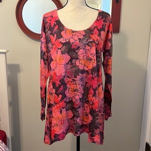 SOFT SURROUNDINGS L FLORAL SWEATER TUNIC